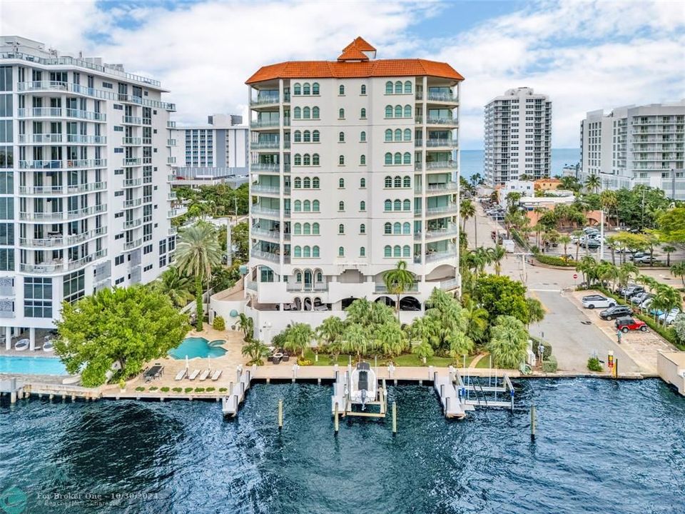 For Sale: $2,250,000 (3 beds, 3 baths, 3309 Square Feet)