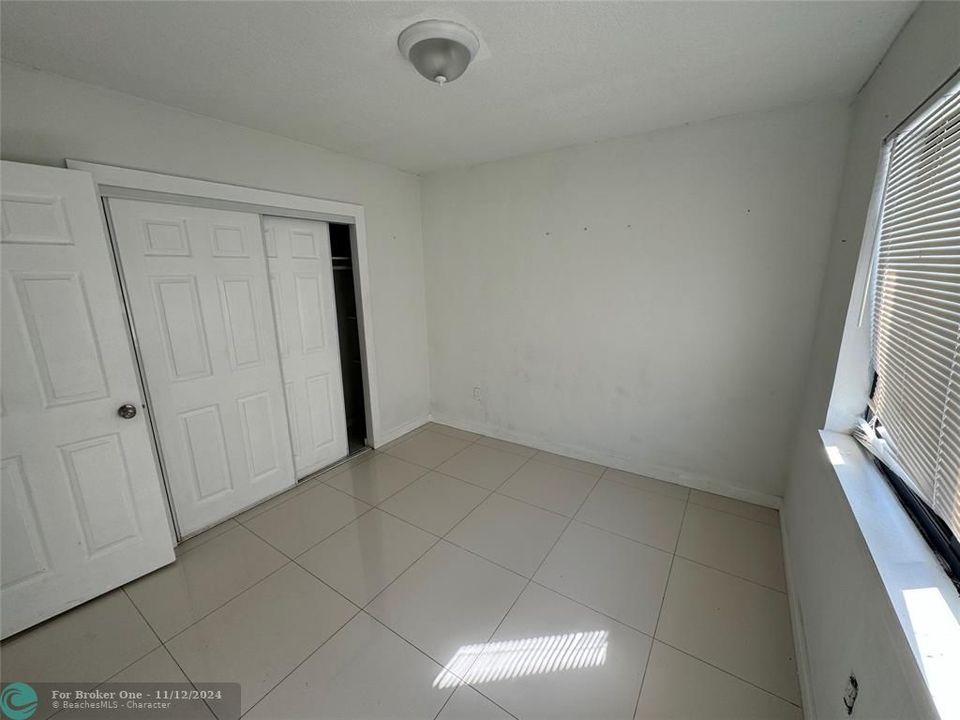 For Sale: $1,595 (1 beds, 1 baths, 0 Square Feet)