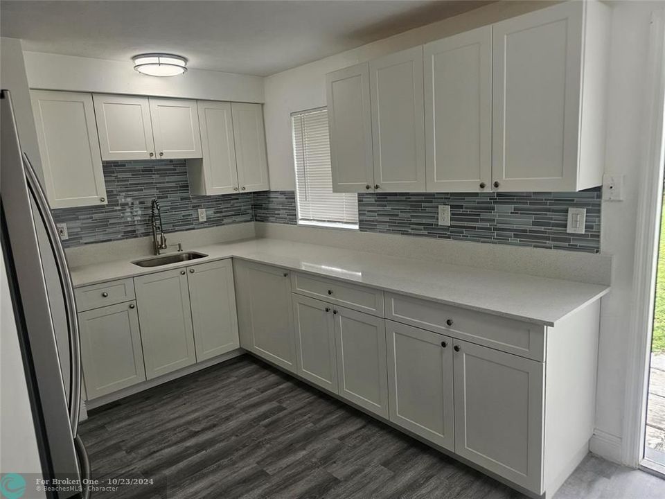 For Sale: $412,800 (4 beds, 2 baths, 1243 Square Feet)