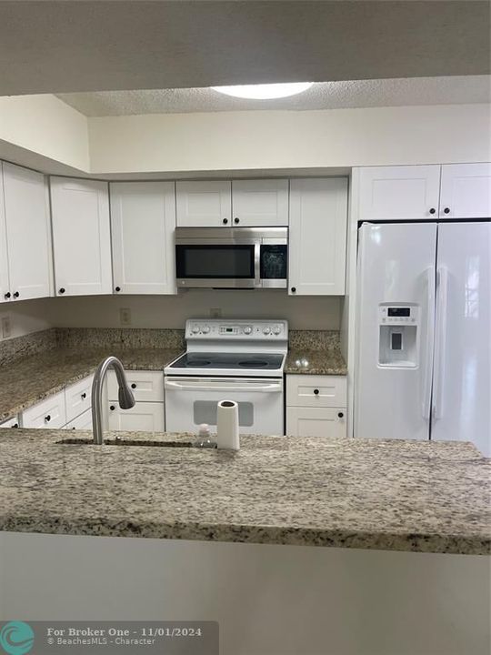 For Rent: $2,050 (2 beds, 2 baths, 1130 Square Feet)