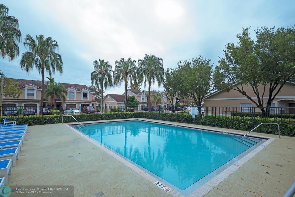 For Sale: $445,000 (3 beds, 2 baths, 1396 Square Feet)