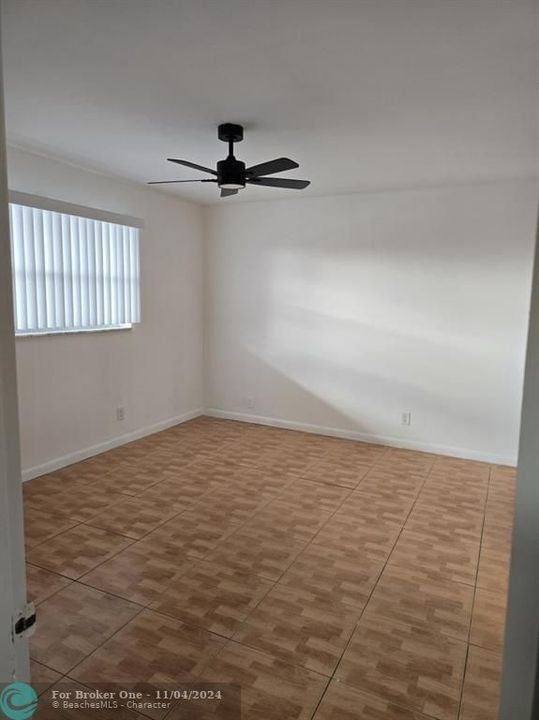 Active With Contract: $1,500 (1 beds, 1 baths, 750 Square Feet)