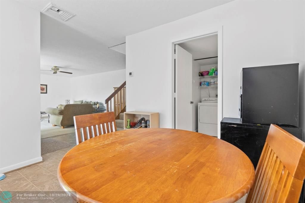 For Sale: $269,900 (2 beds, 2 baths, 1288 Square Feet)