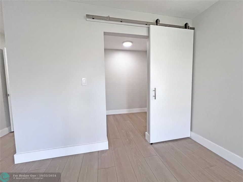 For Sale: $300,000 (2 beds, 2 baths, 1400 Square Feet)