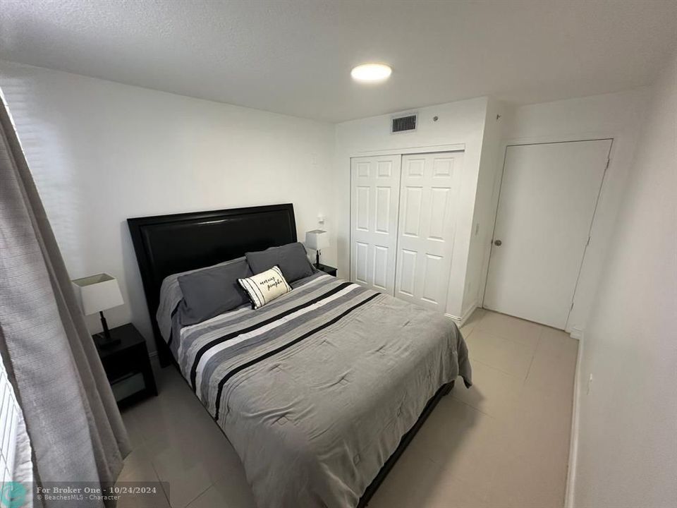 For Sale: $350,000 (3 beds, 2 baths, 1125 Square Feet)