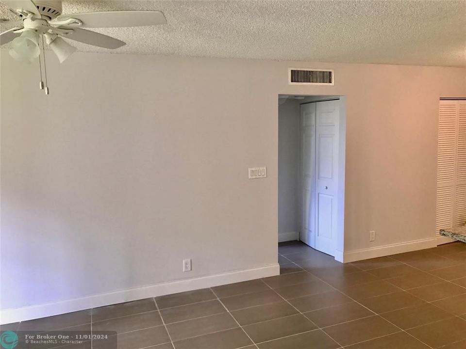 For Rent: $1,780 (1 beds, 1 baths, 821 Square Feet)