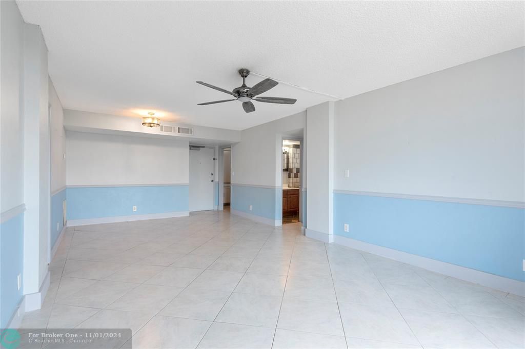 For Rent: $2,700 (2 beds, 2 baths, 1029 Square Feet)