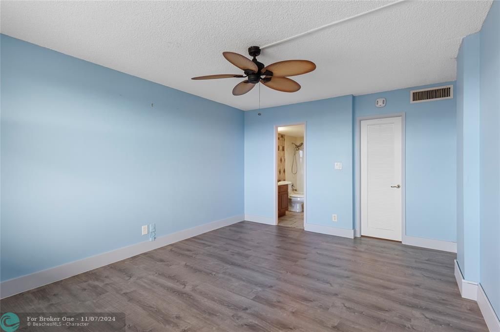 For Rent: $2,700 (2 beds, 2 baths, 1029 Square Feet)