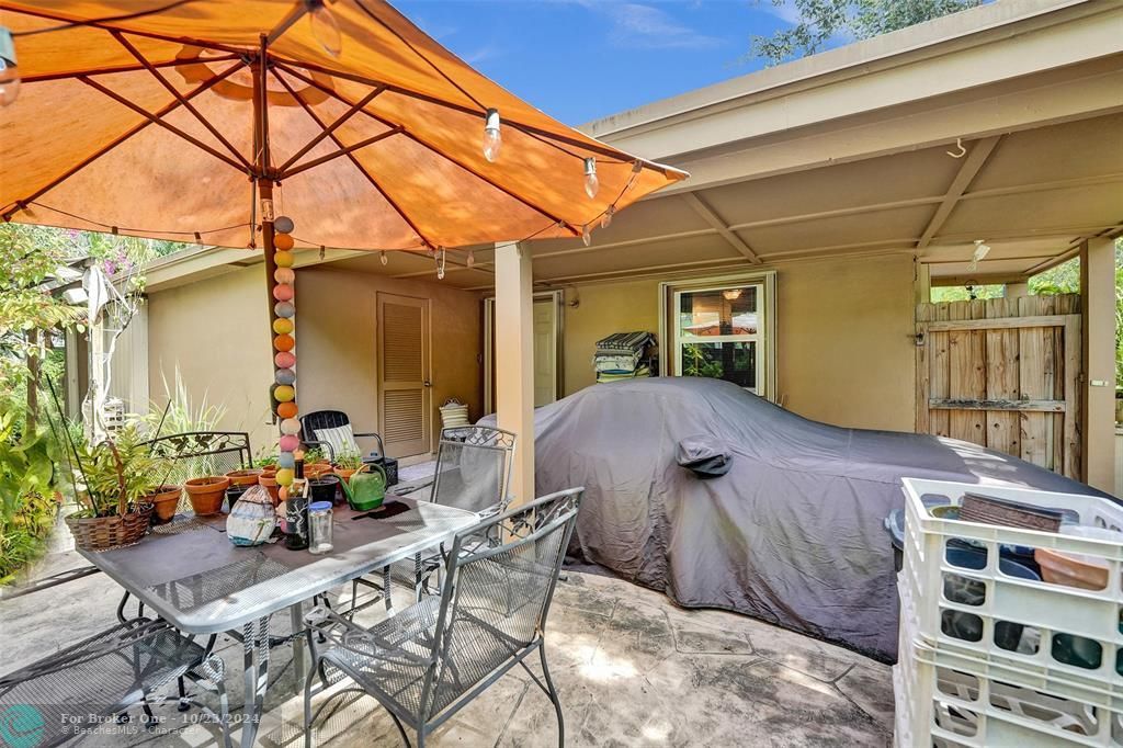 For Sale: $399,000 (3 beds, 1 baths, 1350 Square Feet)