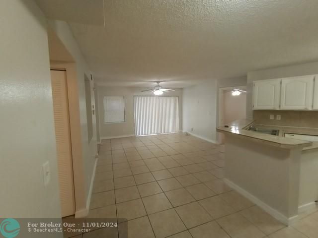 For Rent: $1,950 (2 beds, 2 baths, 1024 Square Feet)