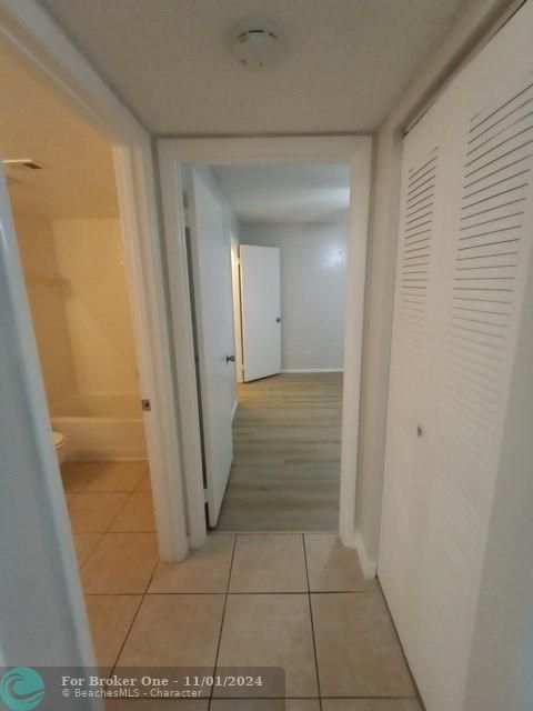 For Rent: $1,950 (2 beds, 2 baths, 1024 Square Feet)