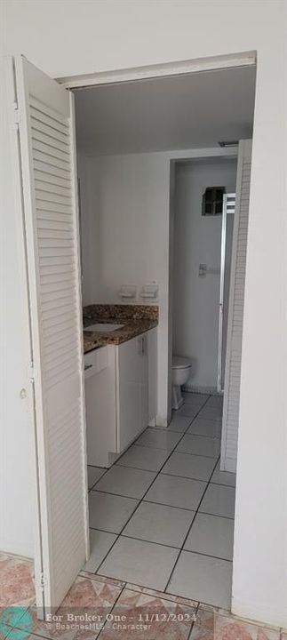 For Rent: $2,000 (2 beds, 2 baths, 828 Square Feet)