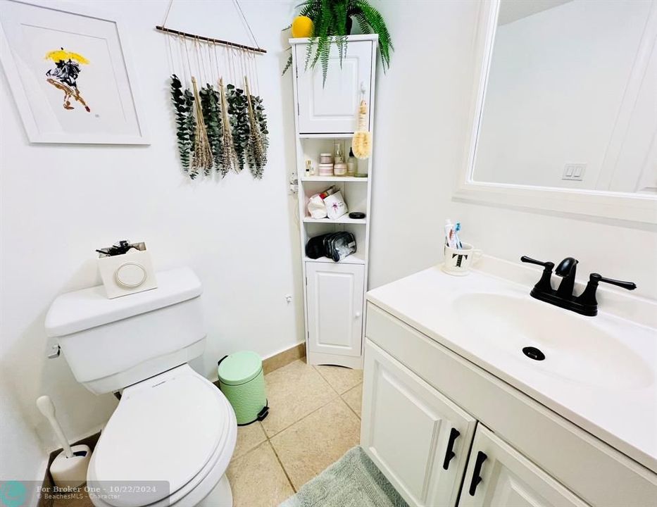 For Sale: $340,000 (2 beds, 2 baths, 1220 Square Feet)