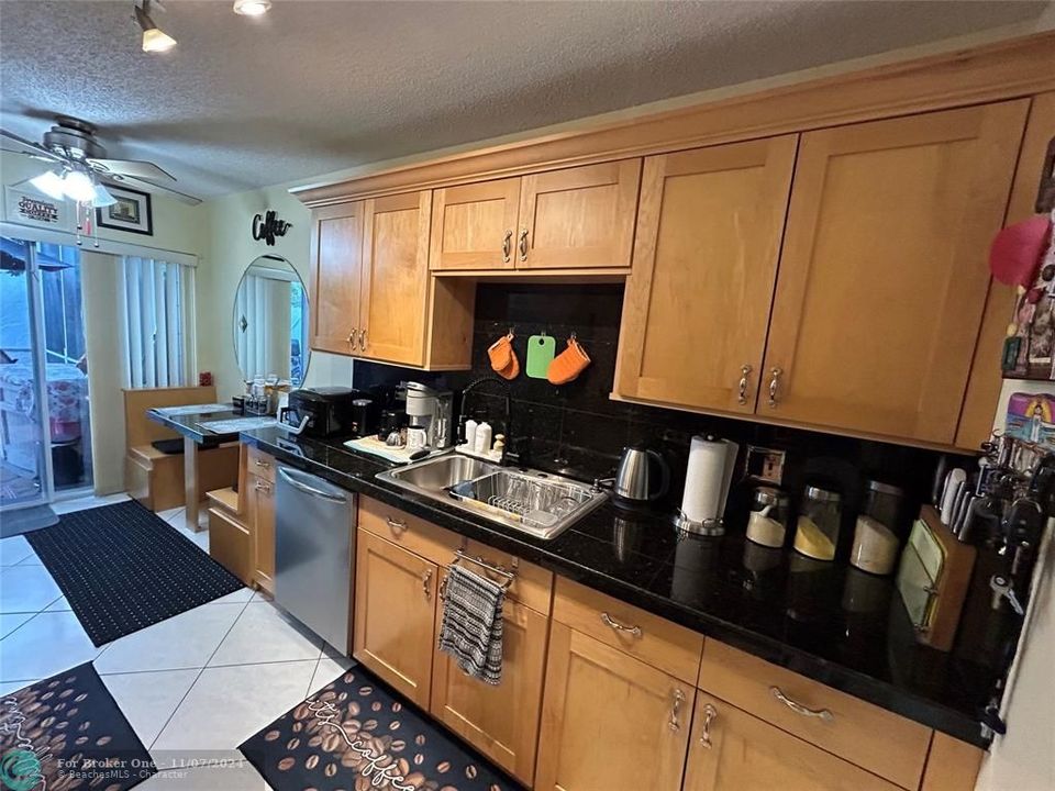 For Sale: $360,000 (3 beds, 2 baths, 1395 Square Feet)