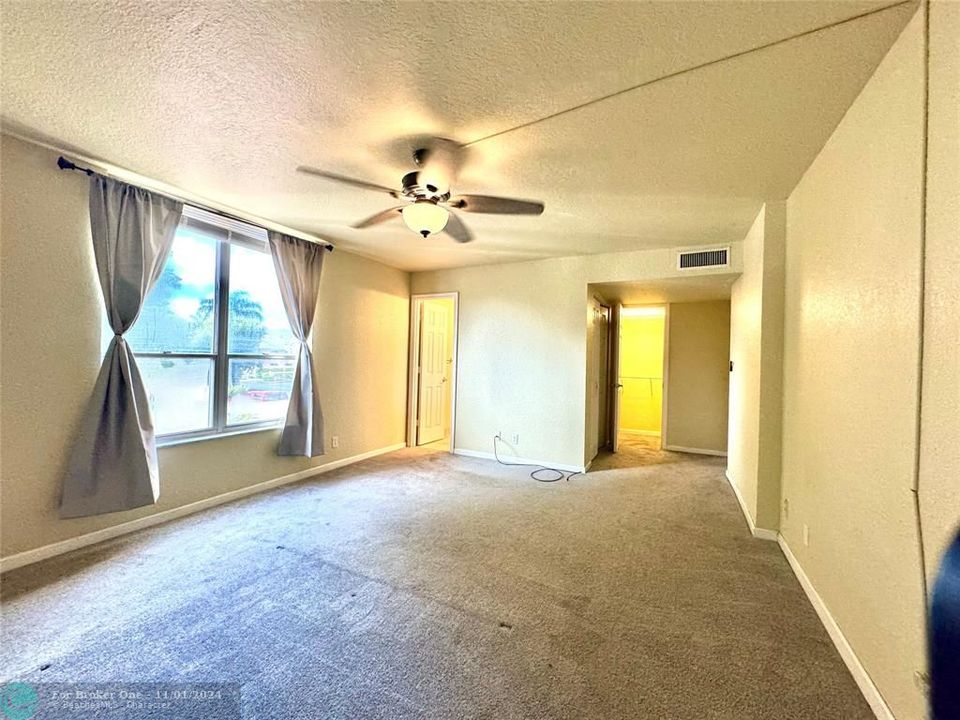 For Rent: $2,600 (2 beds, 2 baths, 1150 Square Feet)