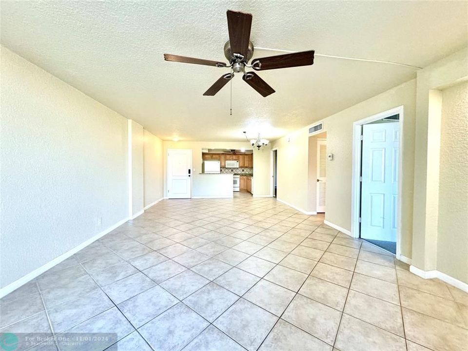 For Rent: $2,600 (2 beds, 2 baths, 1150 Square Feet)