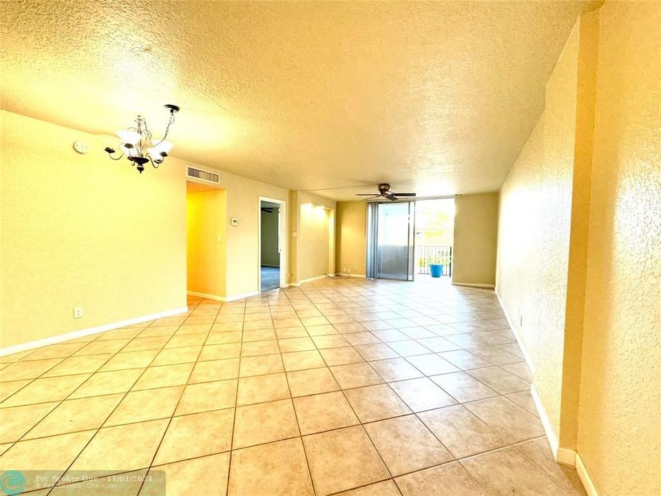 For Rent: $2,600 (2 beds, 2 baths, 1150 Square Feet)