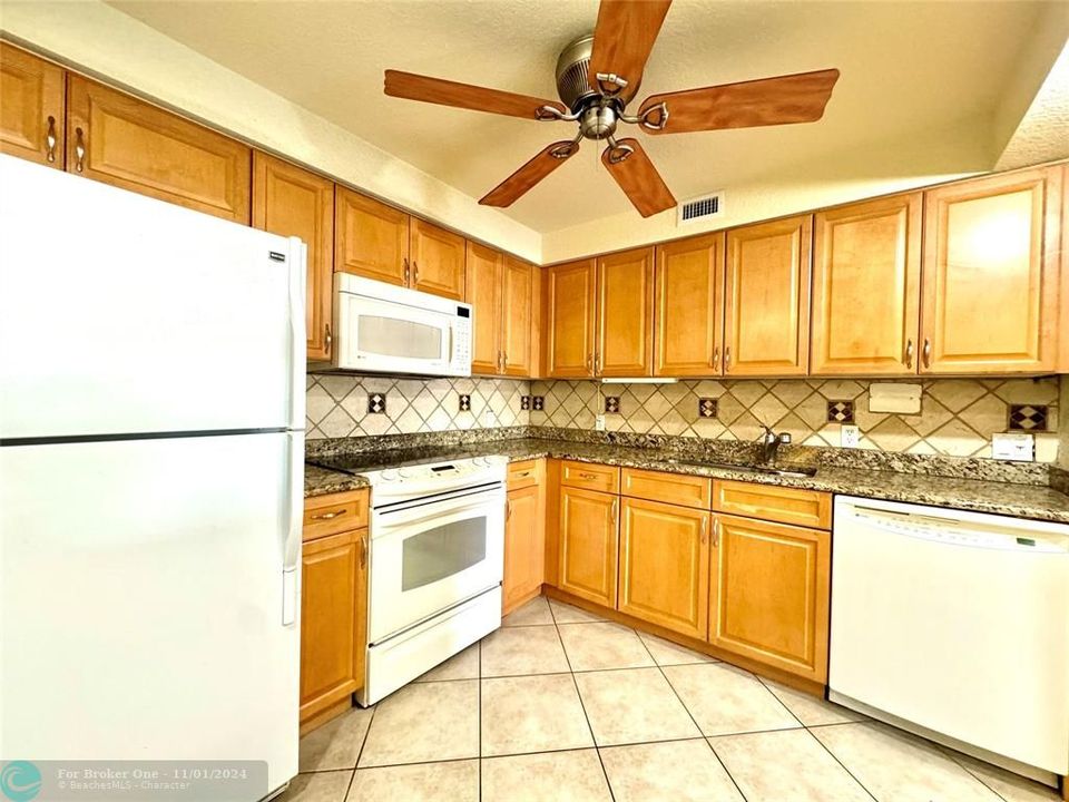 For Rent: $2,600 (2 beds, 2 baths, 1150 Square Feet)