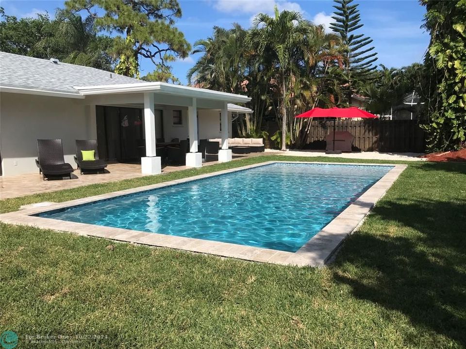 En Venta: $695,000 (3 camas, 2 baños, 1835 Pies cuadrados)