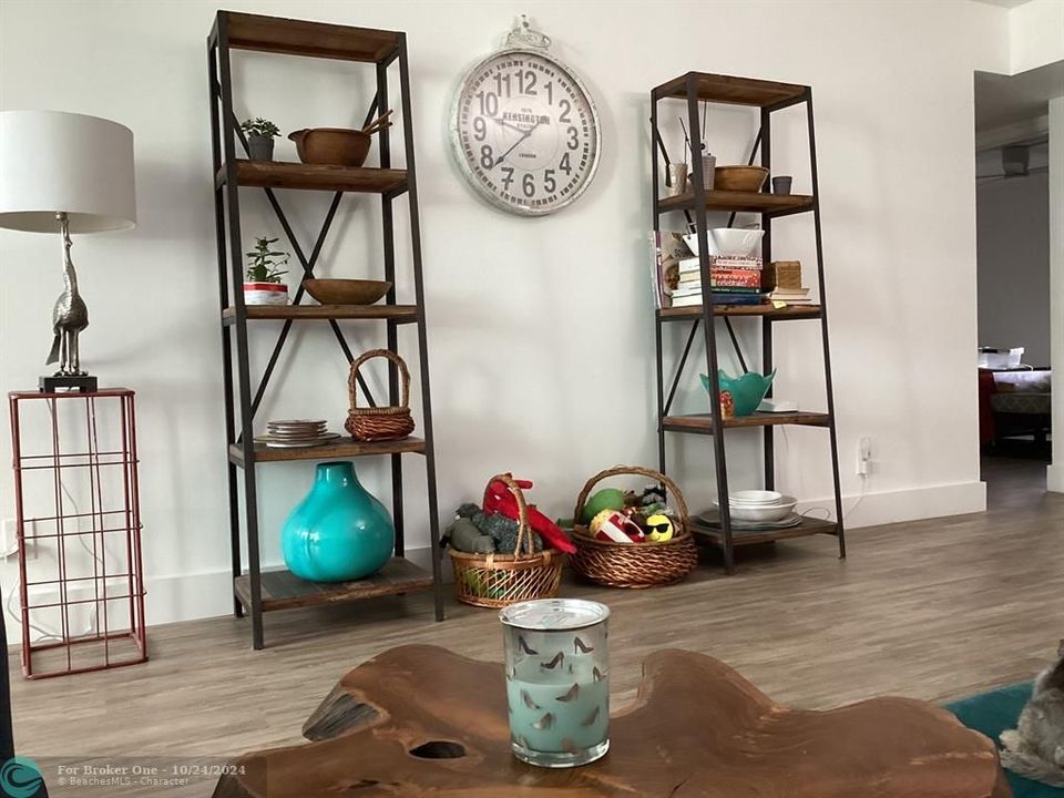 En Venta: $317,000 (2 camas, 2 baños, 1352 Pies cuadrados)