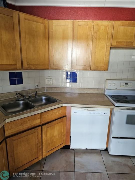 For Sale: $110,000 (2 beds, 2 baths, 1200 Square Feet)