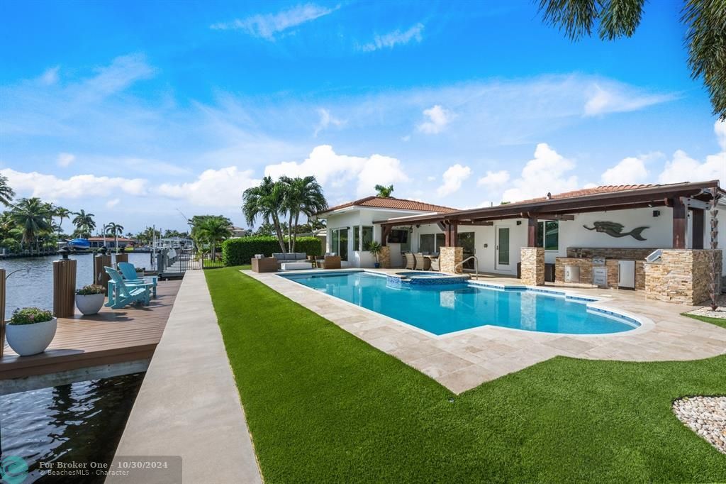 For Sale: $1,999,000 (4 beds, 3 baths, 2779 Square Feet)