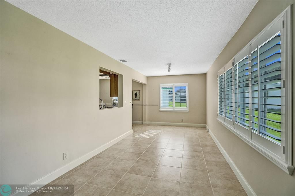 For Sale: $395,000 (2 beds, 2 baths, 1398 Square Feet)