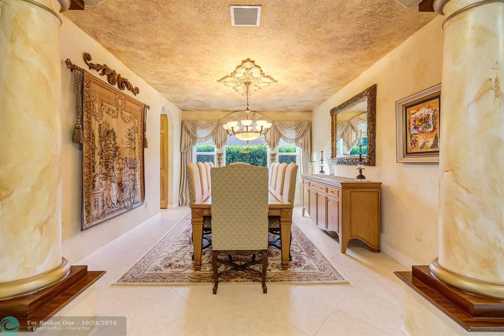 For Sale: $1,900,000 (5 beds, 4 baths, 4779 Square Feet)