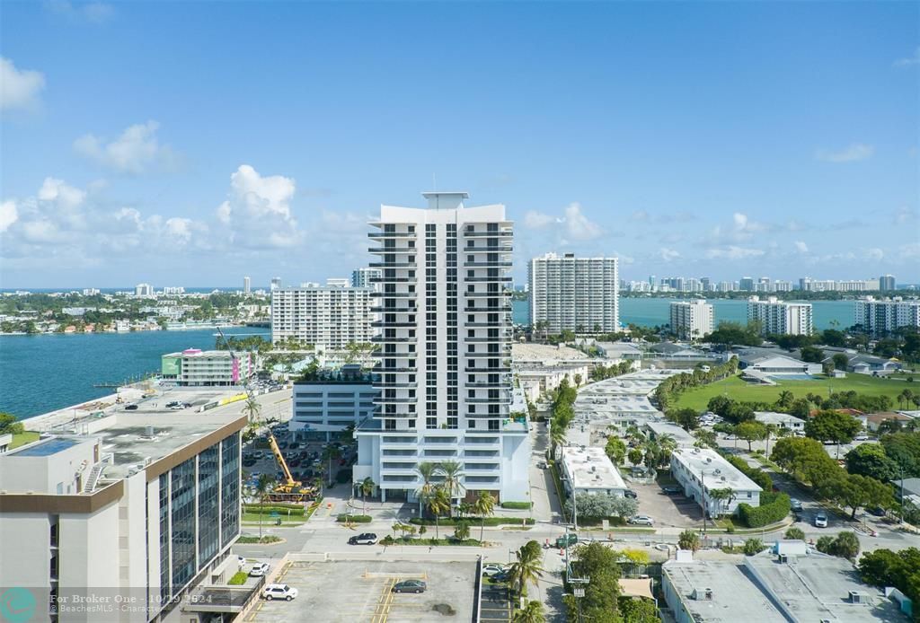 For Sale: $999,000 (3 beds, 2 baths, 1735 Square Feet)