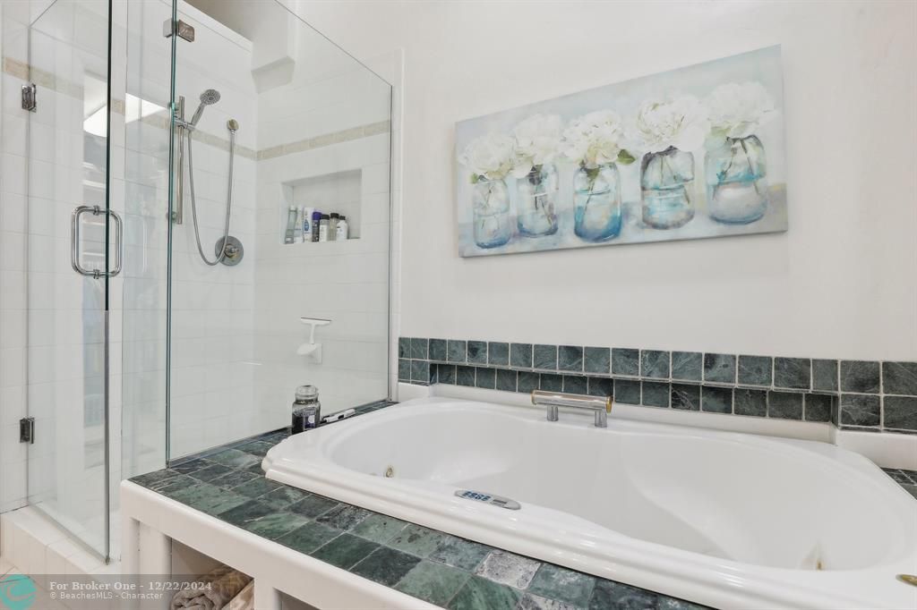 Active With Contract: $2,499,000 (3 beds, 2 baths, 2536 Square Feet)