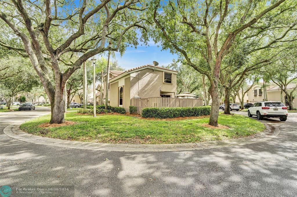 For Sale: $725,000 (4 beds, 2 baths, 2060 Square Feet)