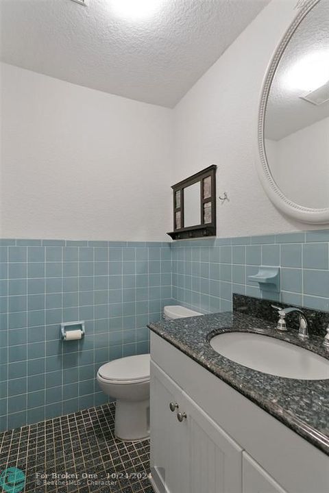 For Sale: $362,000 (2 beds, 1 baths, 1141 Square Feet)