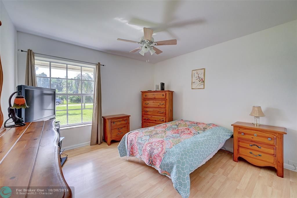 For Sale: $1,100,000 (3 beds, 2 baths, 2083 Square Feet)