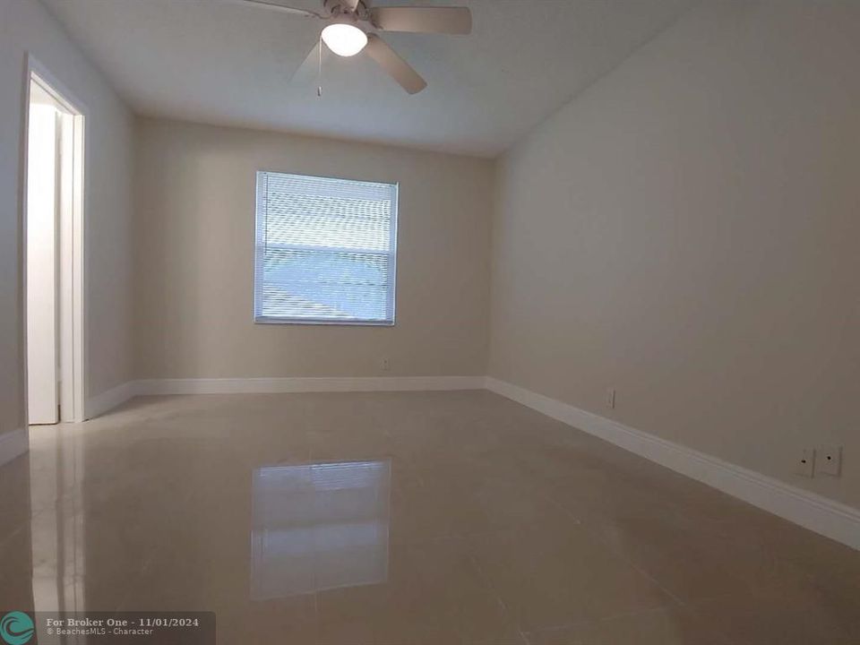 For Rent: $2,300 (2 beds, 2 baths, 1050 Square Feet)