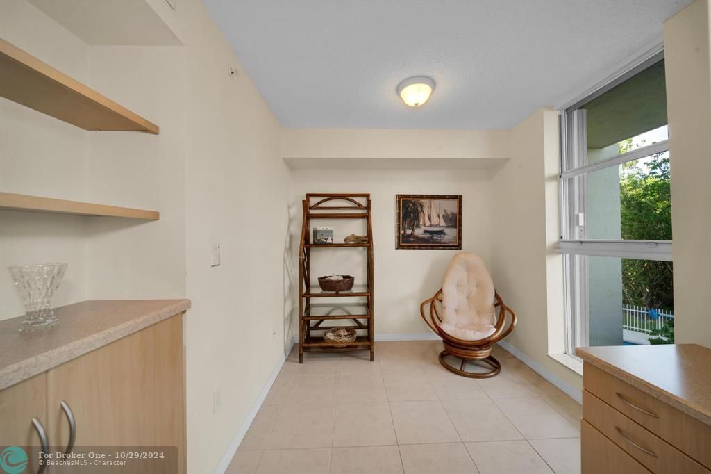 For Sale: $410,000 (1 beds, 2 baths, 1250 Square Feet)