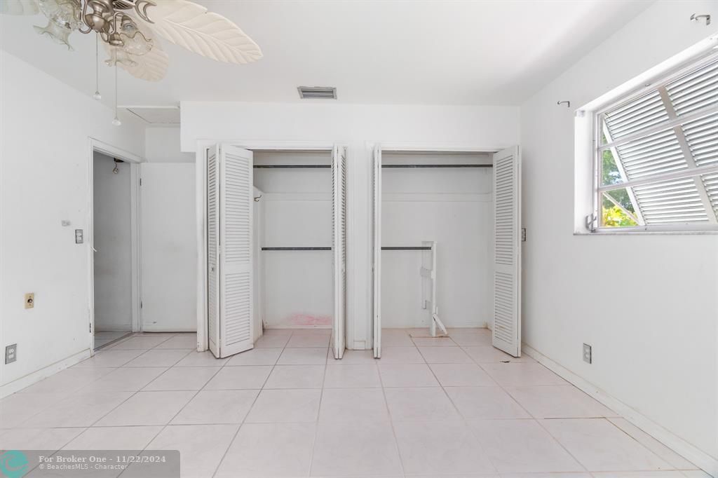 Active With Contract: $559,000 (3 beds, 2 baths, 2085 Square Feet)