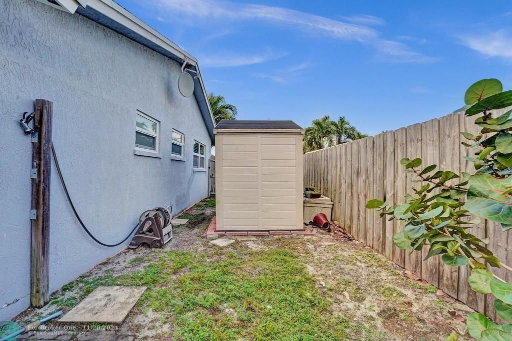 For Sale: $760,000 (3 beds, 3 baths, 1408 Square Feet)