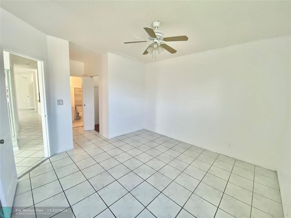 For Rent: $2,649 (3 beds, 2 baths, 1160 Square Feet)