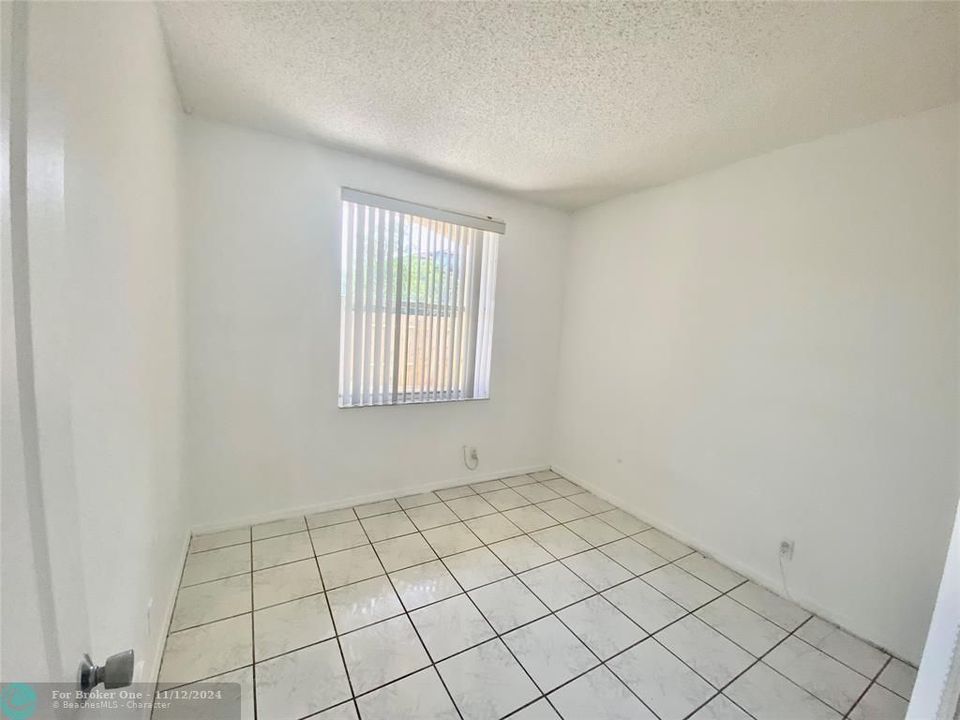 For Rent: $2,649 (3 beds, 2 baths, 1160 Square Feet)