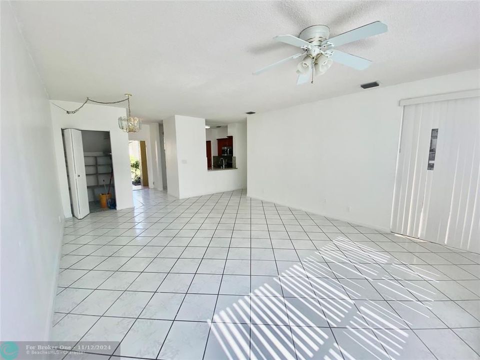 For Rent: $2,649 (3 beds, 2 baths, 1160 Square Feet)