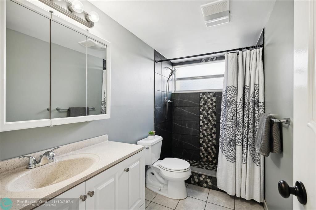 For Sale: $385,000 (2 beds, 2 baths, 1259 Square Feet)