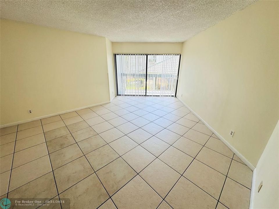 For Rent: $1,500 (1 beds, 1 baths, 775 Square Feet)