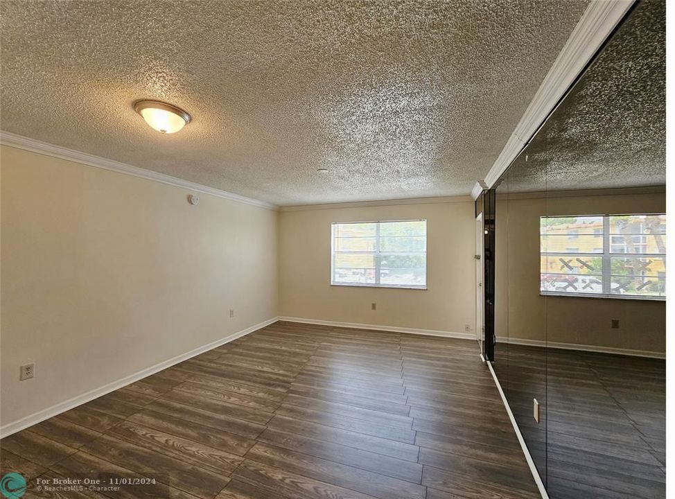 For Rent: $1,850 (2 beds, 2 baths, 1040 Square Feet)