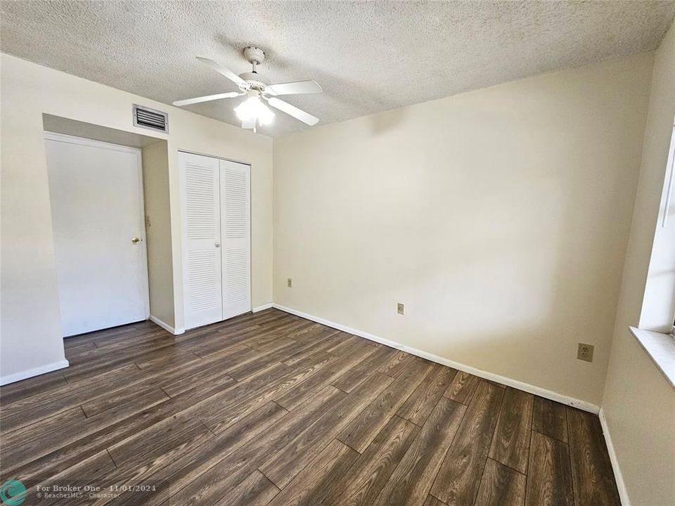 For Rent: $1,850 (2 beds, 2 baths, 1040 Square Feet)