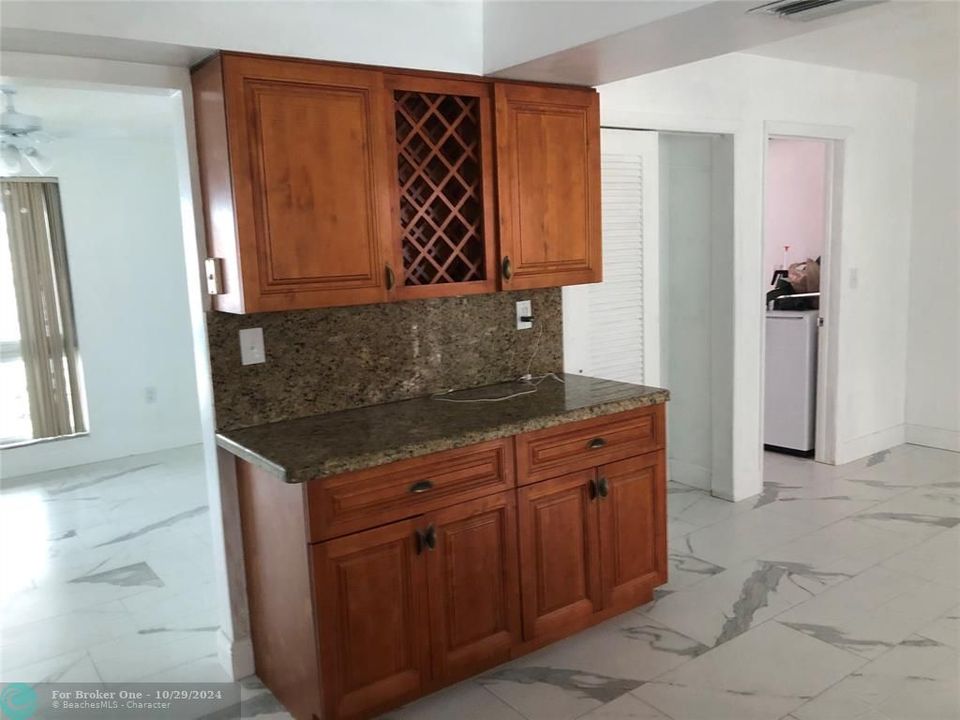 En Venta: $594,500 (3 camas, 2 baños, 1611 Pies cuadrados)