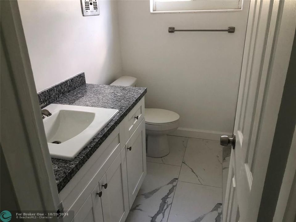 En Venta: $594,500 (3 camas, 2 baños, 1611 Pies cuadrados)