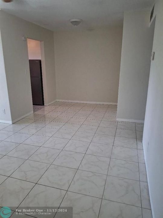 For Rent: $1,550 (1 beds, 1 baths, 590 Square Feet)