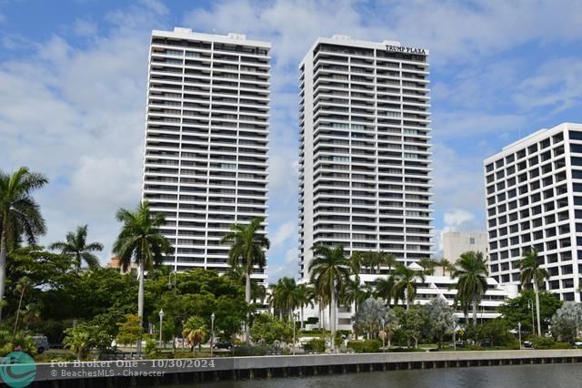 For Sale: $3,999,999 (2 beds, 2 baths, 1983 Square Feet)