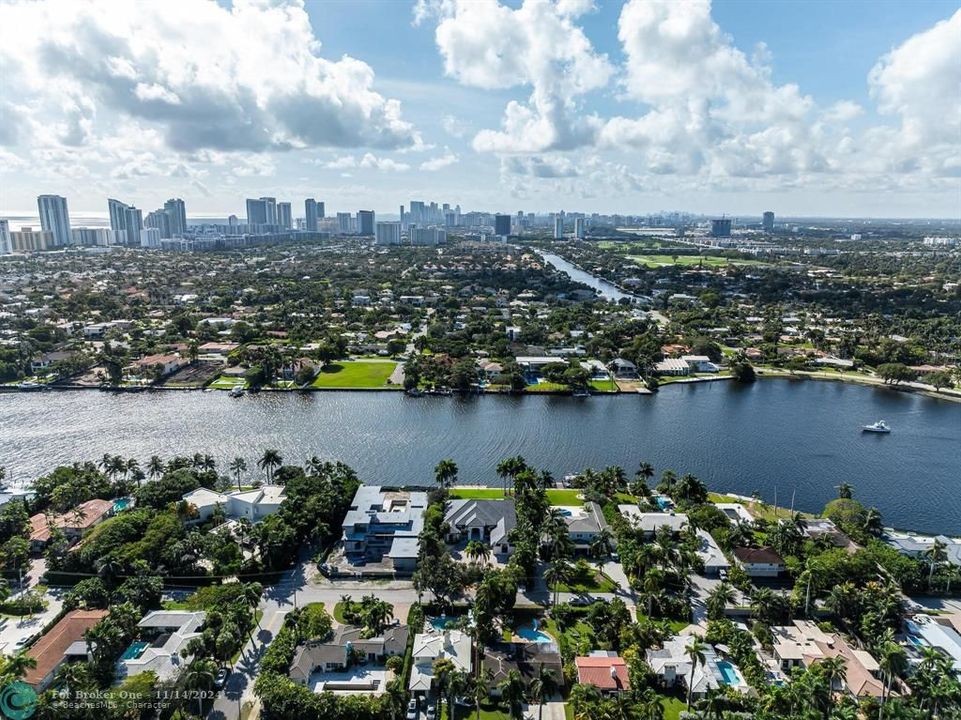 For Sale: $6,999,000 (5 beds, 3 baths, 4616 Square Feet)