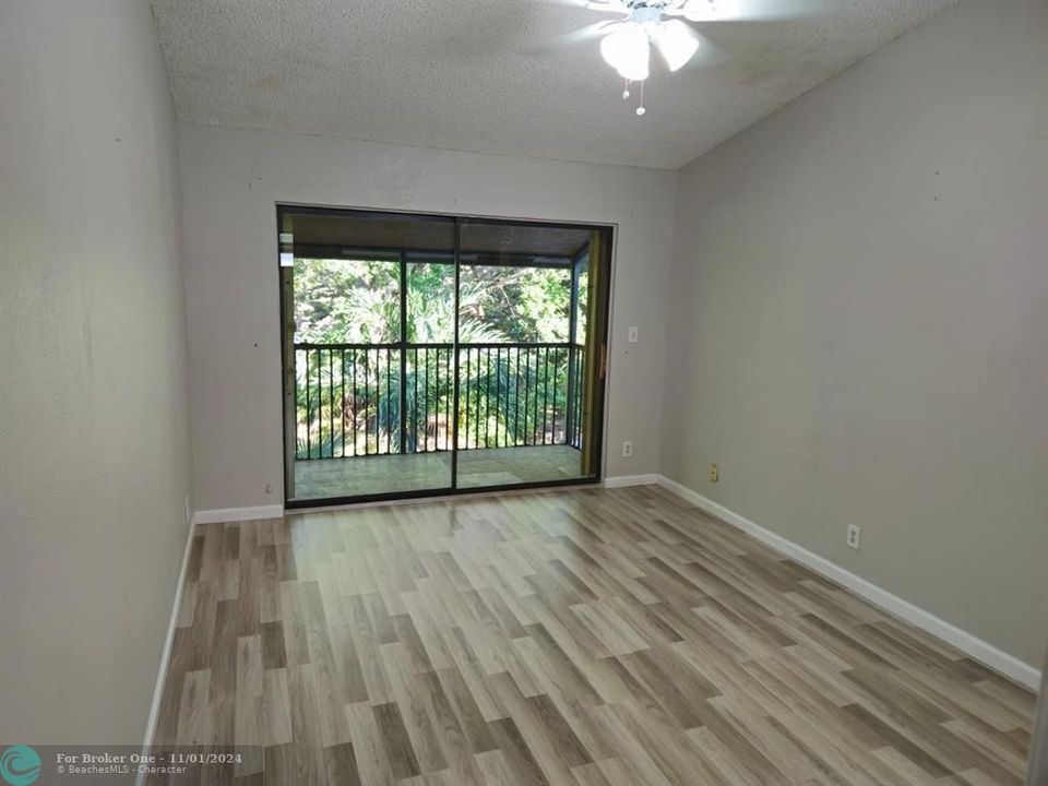 For Rent: $2,300 (2 beds, 2 baths, 1198 Square Feet)